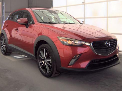 Used 2018 MAZDA CX-3 Touring FWD image 3