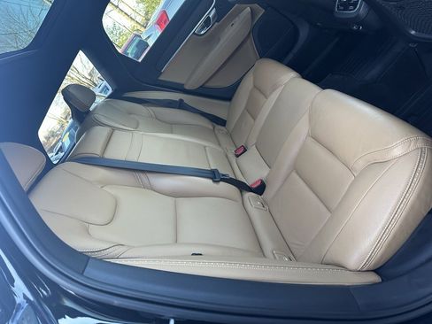 Used 2018 Volvo V90 T5 Cross Country w/ Convenience Package image 33