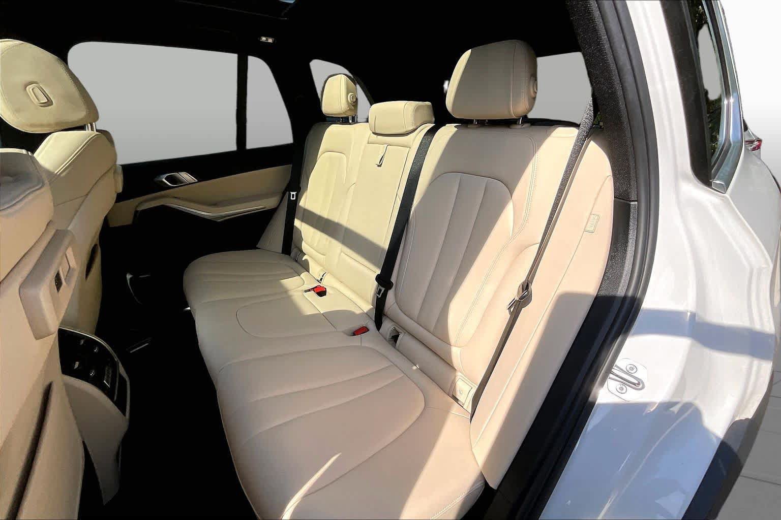 Used 2021 BMW X5 xDrive40i w/ Convenience Package AWD/4WD image 20