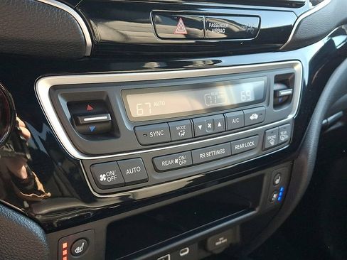 Used 2025 Honda Ridgeline Black Edition image 19