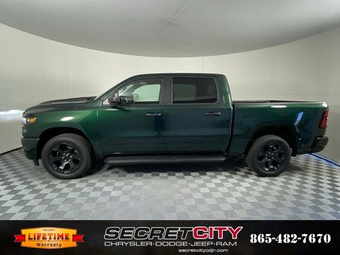 New 2026 RAM 1500 Express AWD/4WD image 4
