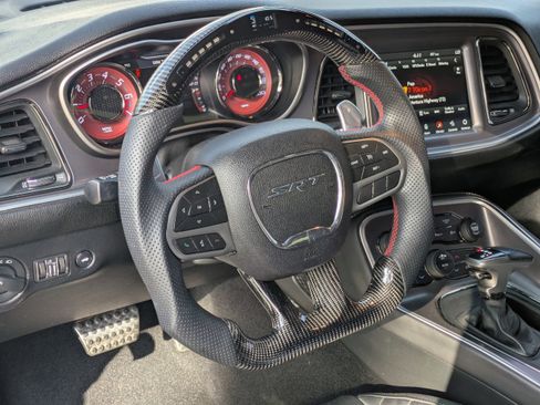 Used 2019 Dodge Challenger SRT Hellcat image 11