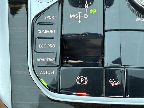 Used 2020 BMW X6 xDrive40i w/ Convenience Package image 27