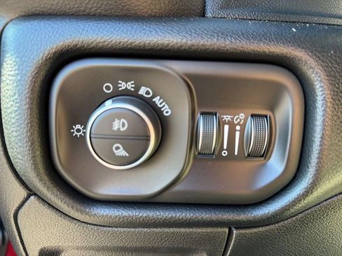Used 2019 RAM 1500 Laramie AWD/4WD image 52