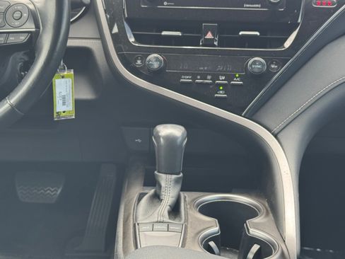 Used 2023 Toyota Camry SE FWD image 15