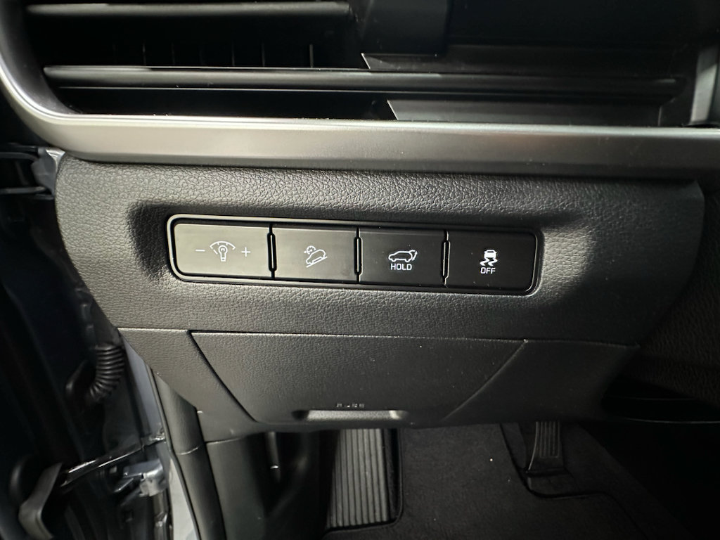Used 2025 Kia Telluride S FWD image 26