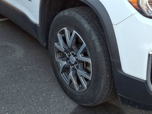 Used 2023 GMC Acadia SLE FWD image 6