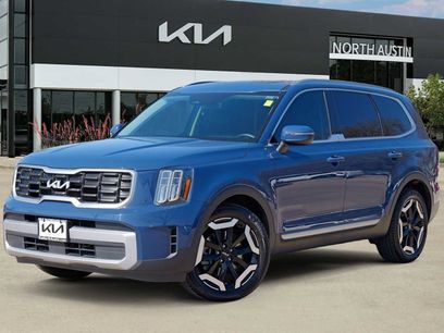 Used 2023 Kia Telluride S w/ S Sunroof Package