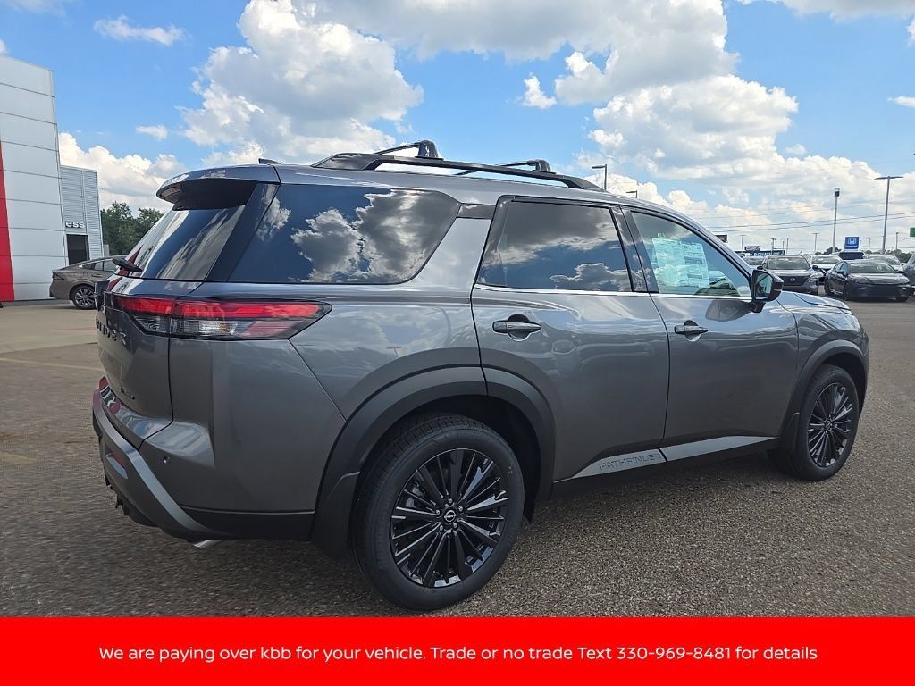 New 2026 Nissan Pathfinder SL w/ SL Premium Package AWD/4WD image 7