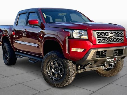 Used 2022 Nissan Frontier SV image 3