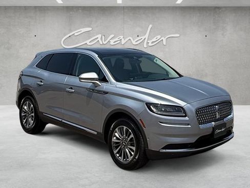 Used 2022 Lincoln Nautilus Reserve FWD image 2