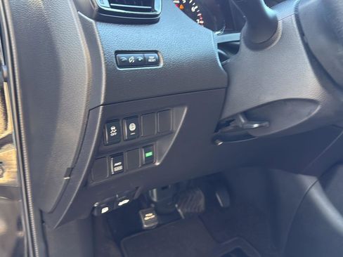 Used 2019 Nissan Rogue Sport SV AWD/4WD image 14