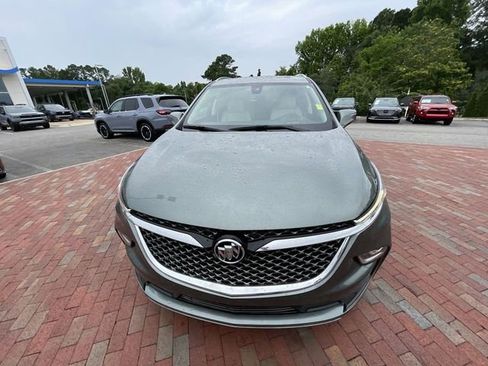 Used 2023 Buick Enclave Avenir FWD image 2