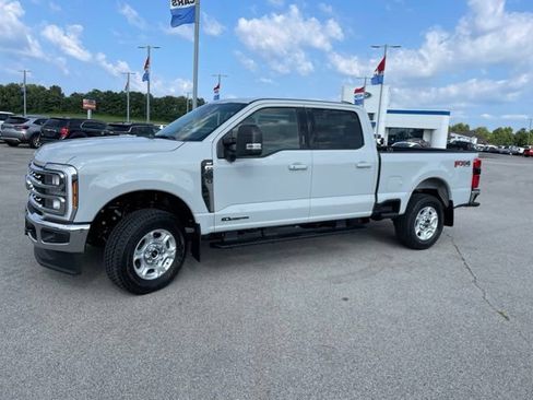 New 2026 Ford F250 XLT w/ XLT Premium Package AWD/4WD image 7