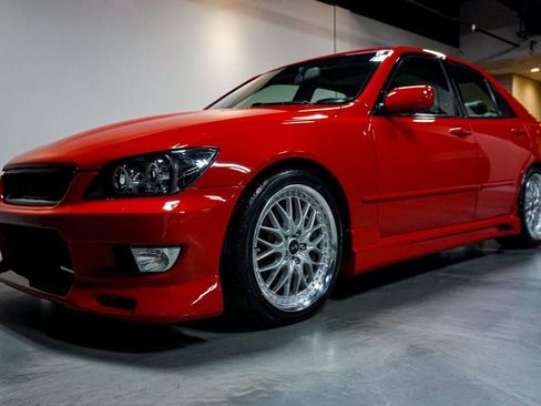 Used 2002 Lexus IS 300 image 96