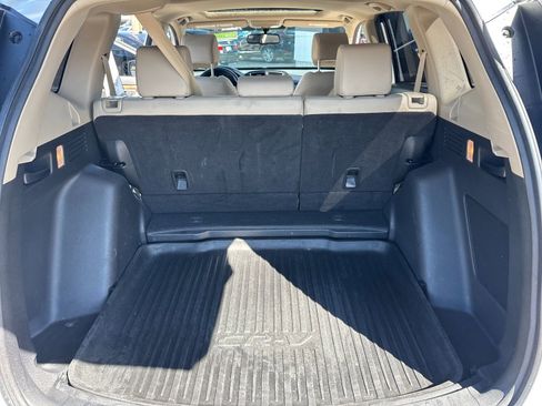 Used 2022 Honda CR-V Touring image 16
