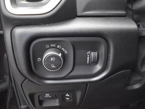 Used 2021 RAM 1500 Big Horn image 11