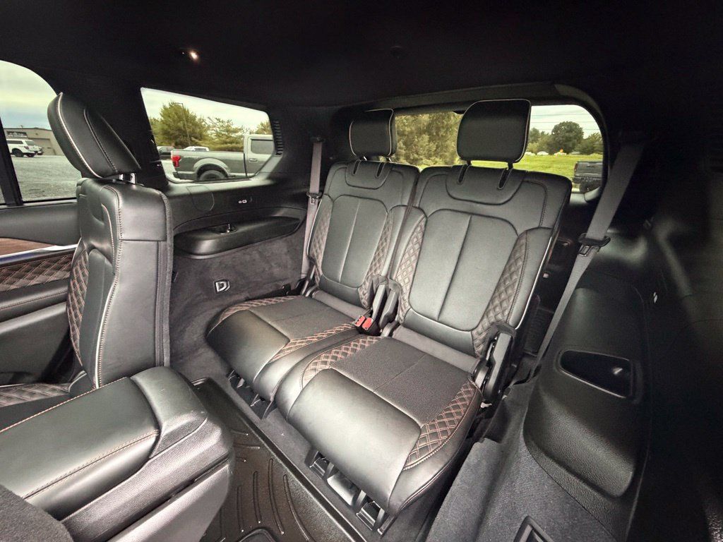 Used 2024 Jeep Grand Cherokee L Summit w/ Advanced Protech Group IV AWD/4WD image 8