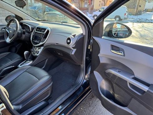 Used 2020 Chevrolet Sonic Premier image 28