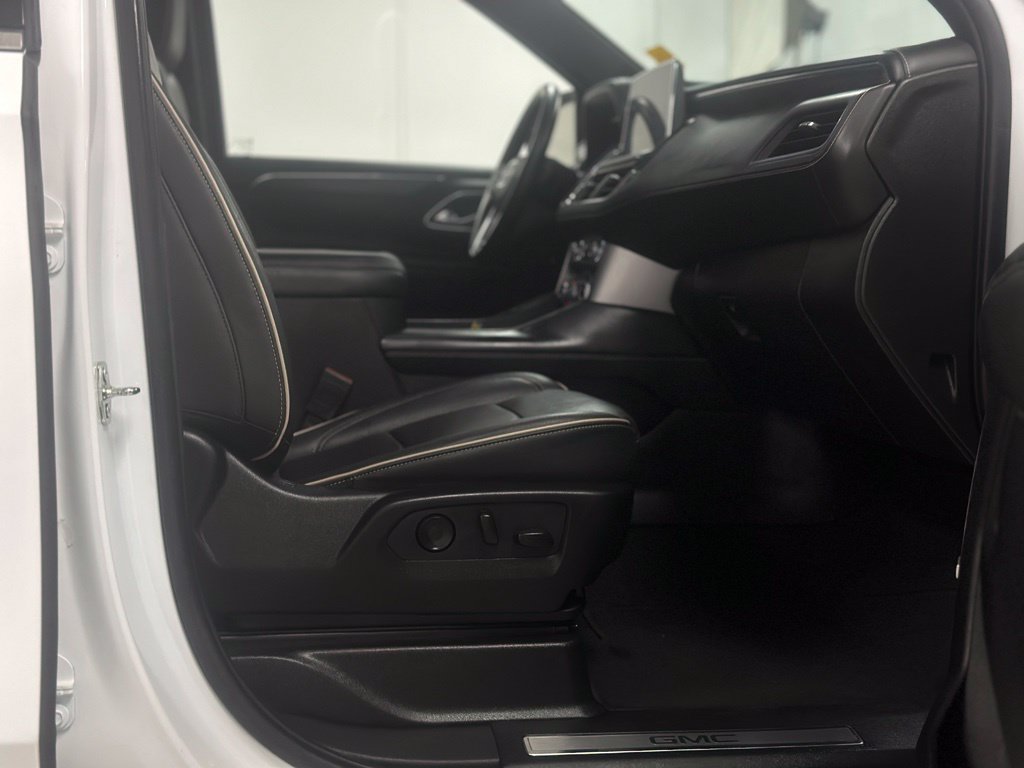 Certified 2024 GMC Yukon XL SLT RWD image 24