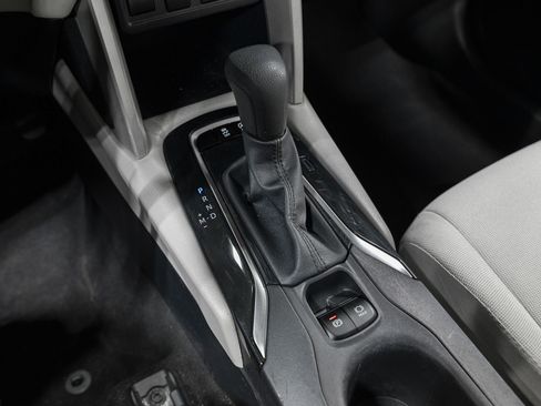 Used 2024 Toyota Corolla Cross L image 22