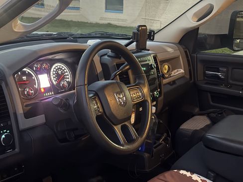 Used 2012 RAM 5500 2WD Regular Cab w/ PWR Accessory Group image 4