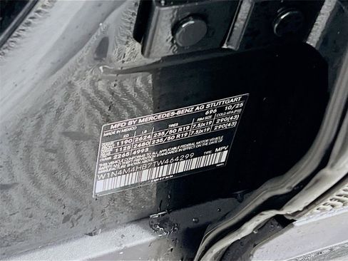 Certified 2026 Mercedes-Benz GLB 250 4MATIC image 28
