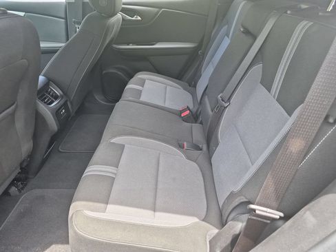 Used 2025 Chevrolet Blazer LT FWD image 27