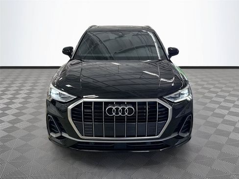 Certified 2023 Audi Q3 2.0T Premium w/ Convenience Package AWD/4WD image 2
