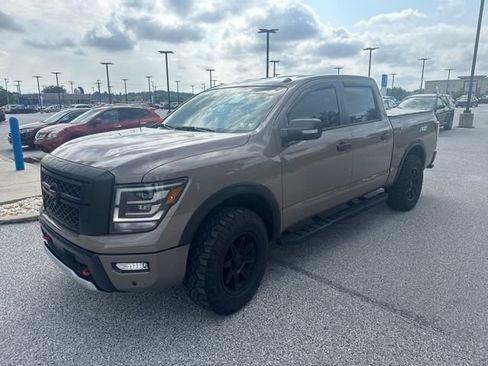 Used 2021 Nissan Titan PRO-4X w/ Pro-4x Convenience Package AWD/4WD image 1