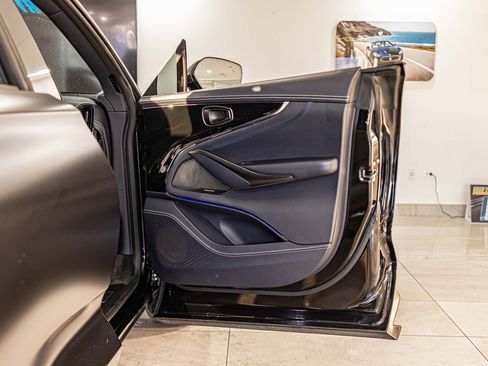 Used 2025 Aston Martin DBX 707 image 44