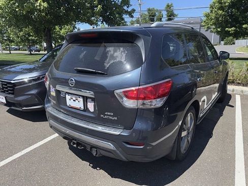 Used 2016 Nissan Pathfinder Platinum AWD/4WD image 5
