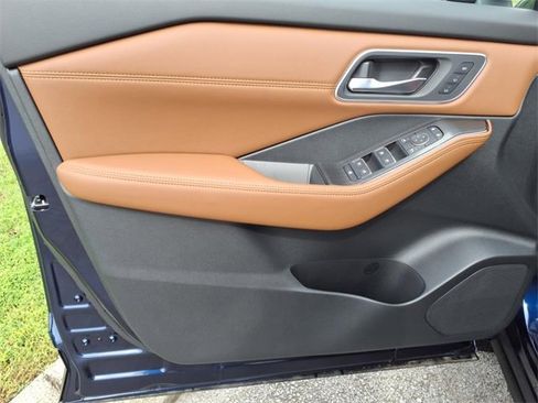 New 2025 Nissan Rogue Platinum w/ Tech Package image 7