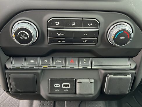 New 2025 Chevrolet Silverado 1500 Custom image 21