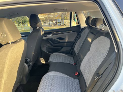 Certified 2025 Volkswagen Tiguan S image 28