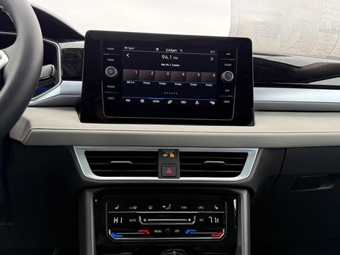 New 2026 Volkswagen Taos SE AWD/4WD image 13
