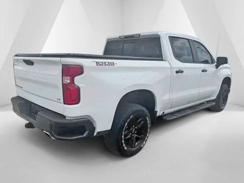 Used 2019 Chevrolet Silverado 1500 LT Trail Boss AWD/4WD image 7