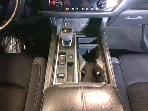 Certified 2023 Nissan Pathfinder SV image 3