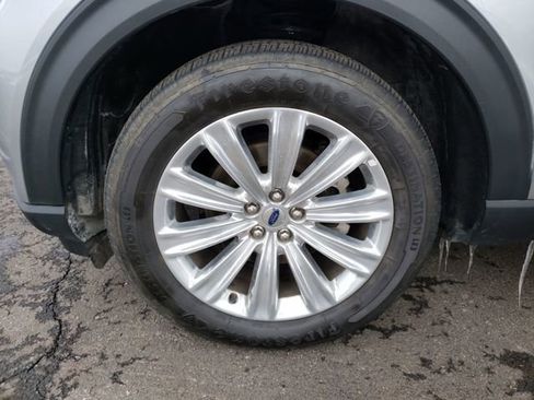 Used 2022 Ford Explorer Limited w/ Equipment Group 301A image 31