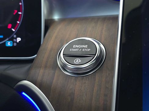 Certified 2026 Mercedes-Benz GLC 300 4MATIC image 34