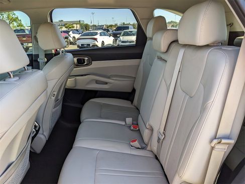 Certified 2023 Kia Sorento S image 20