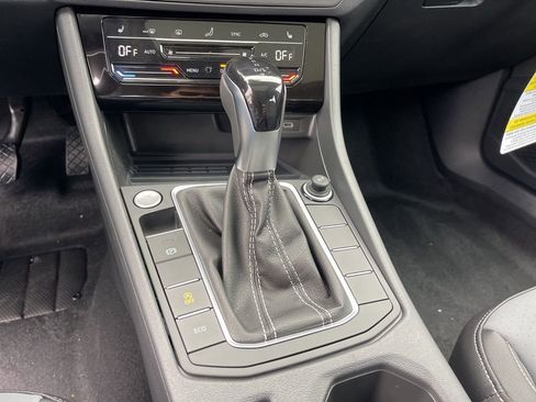New 2026 Volkswagen Jetta SE image 12