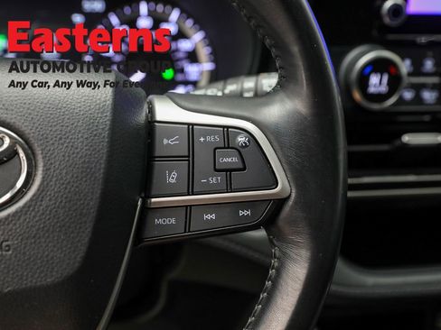 Used 2023 Toyota Highlander LE image 16