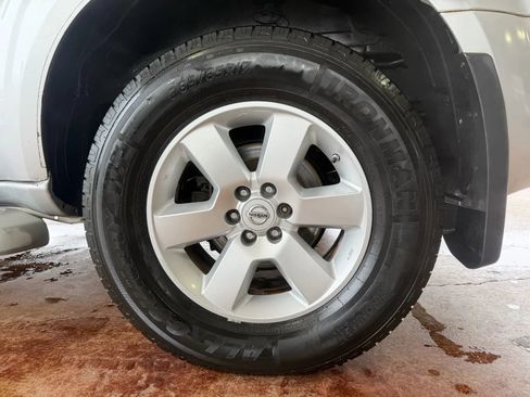 Used 2012 Nissan Pathfinder SV image 25