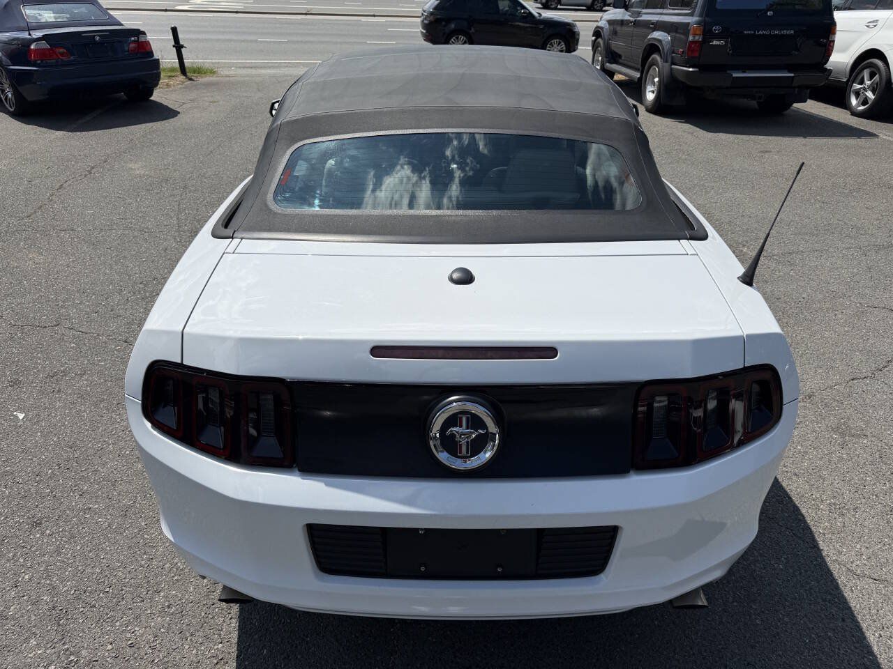 Used 2014 Ford Mustang Premium RWD image 8