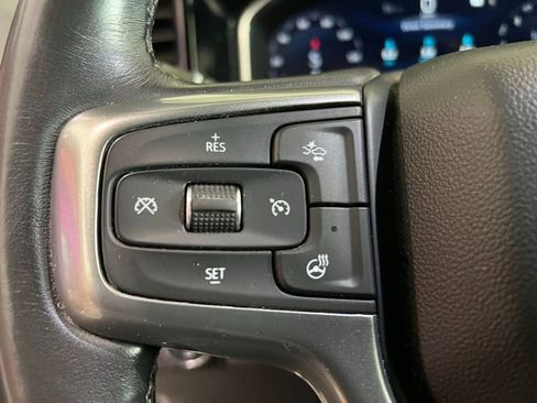Used 2022 Chevrolet Silverado 1500 LT AWD/4WD image 23