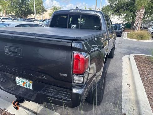 Used 2020 Toyota Tacoma SR AWD/4WD image 9
