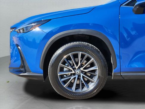 Used 2025 Lexus NX 250 FWD w/ Accessory Package (2T) image 13