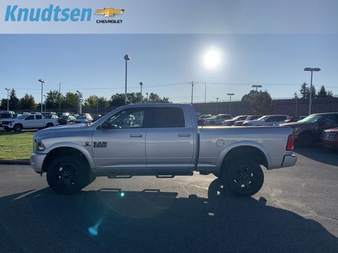 Used 2018 RAM 2500 Big Horn w/ Sport Appearance Group AWD/4WD image 4