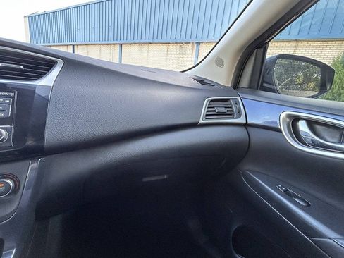 Used 2016 Nissan Sentra SR FWD image 29
